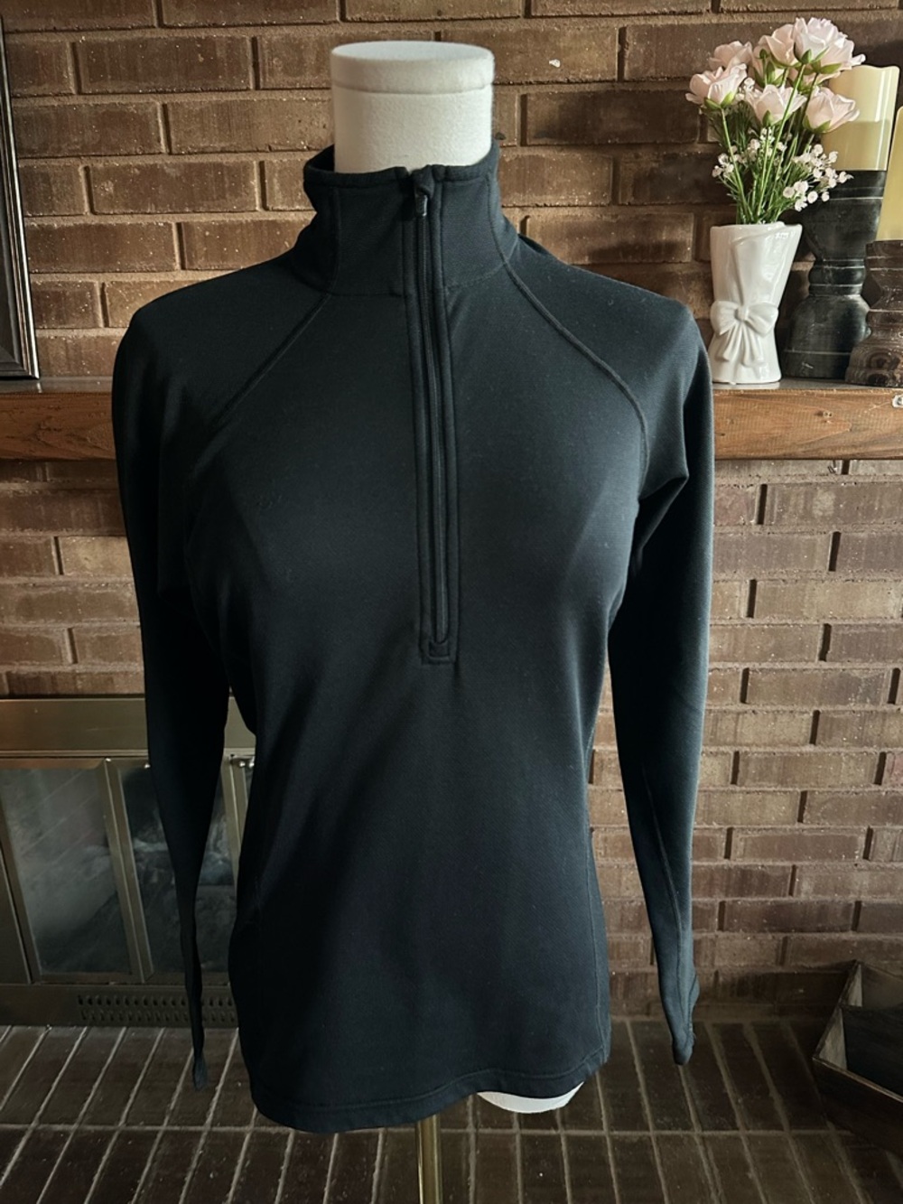 Patagonia Black Capilene Performance Baselayer 1/4 Zip Pullover Size 6